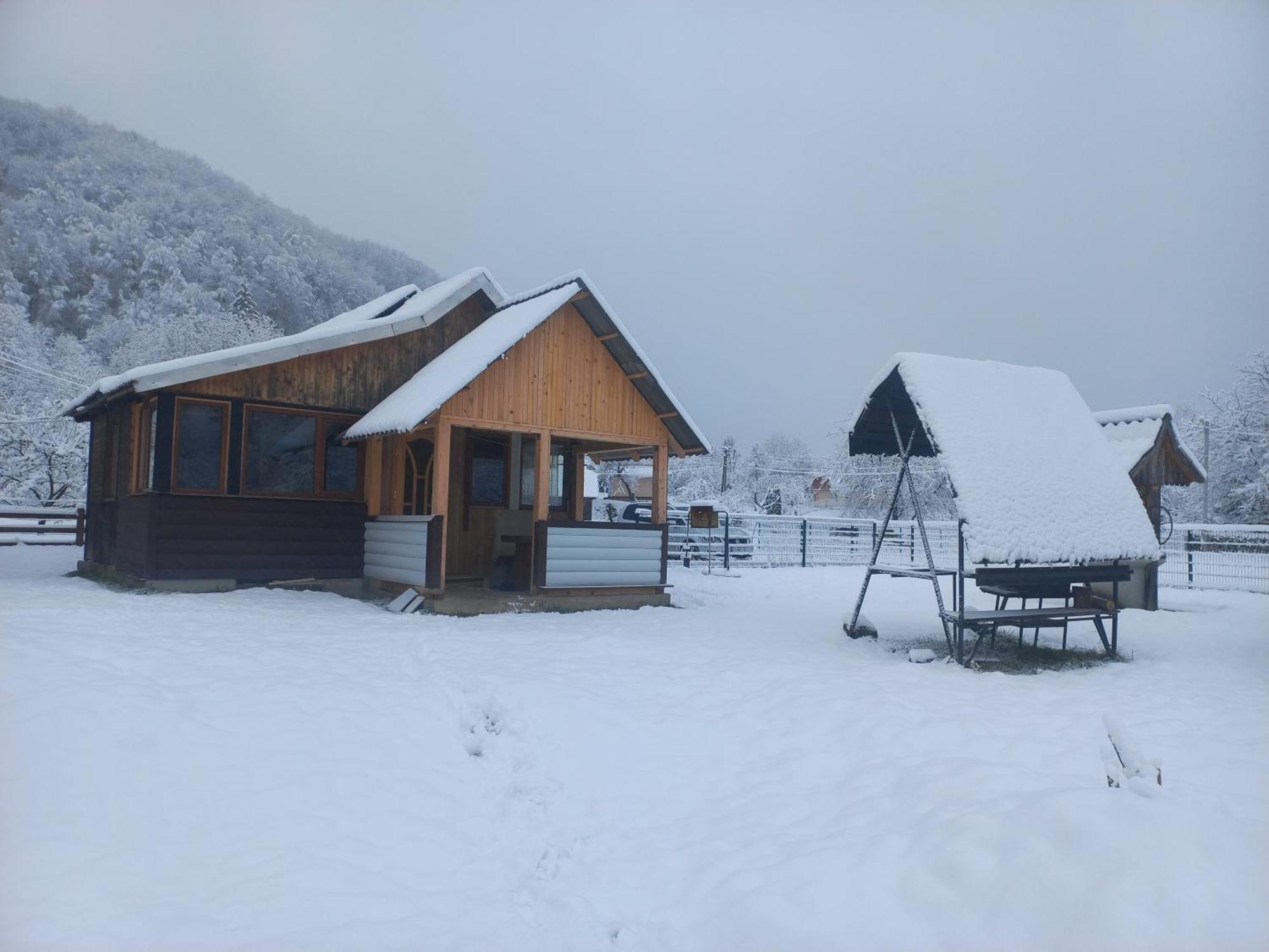Садиба Федорчуків За Рікою1 Sheshory Exterior photo